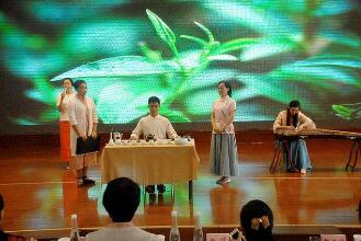 創(chuàng)新茶藝表演中音樂(lè)的選擇與編配