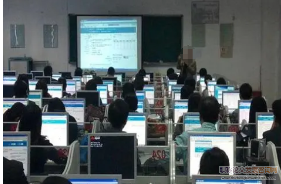 基于云班課的高校班級(jí)教育管理信息化探討